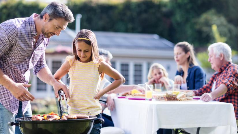 Eating Outdoors – Staying Food Safe in Spring and Summer